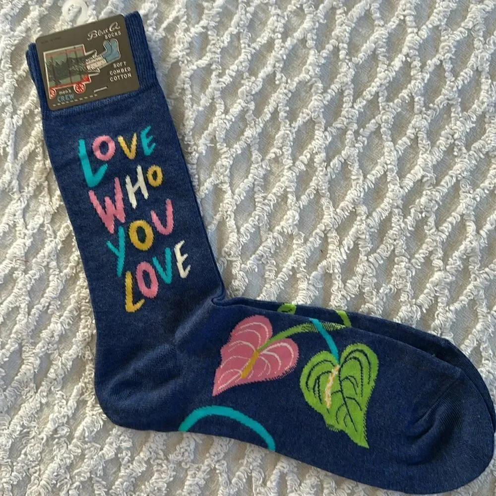Blue Q Womens Cotton Crew Socks Love Who You Love